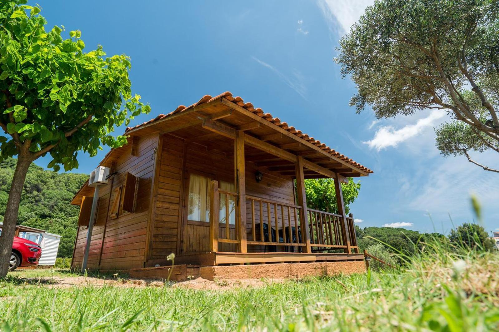Hotel Camping El Pasqualet Caldes De Montbui Zewnętrze zdjęcie