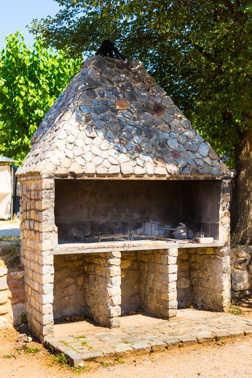 Hotel Camping El Pasqualet Caldes De Montbui Zewnętrze zdjęcie